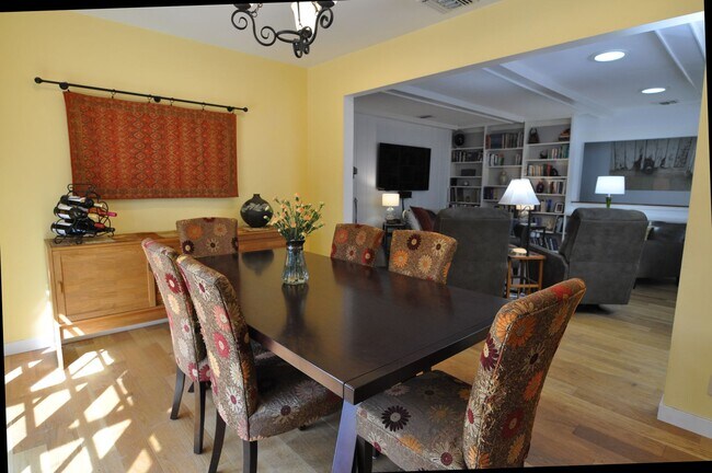 Building Photo - 4 Bedroom Pool Home for Rent in Woodland H...