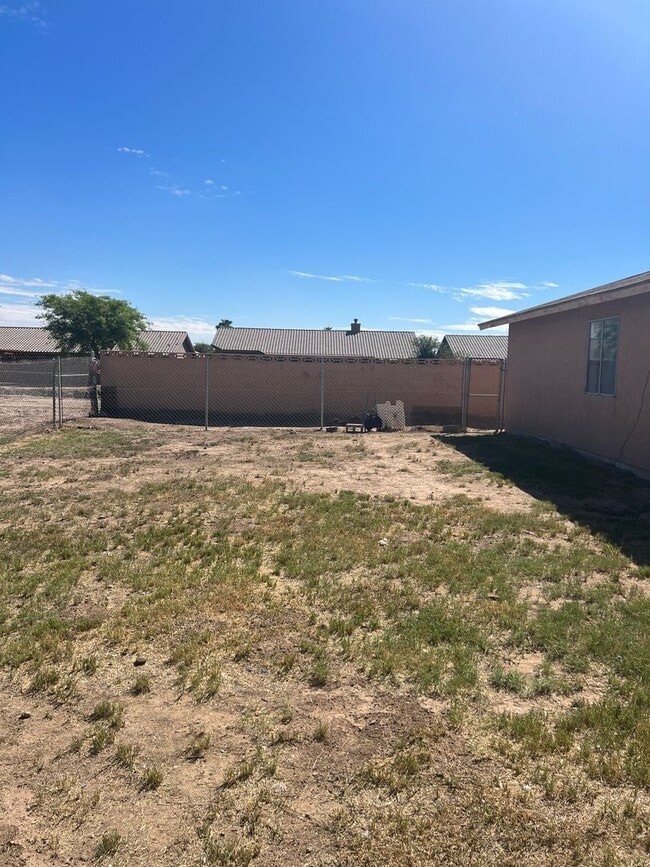 Building Photo - Three Bedroom Cibola Home on a large Lot. ...