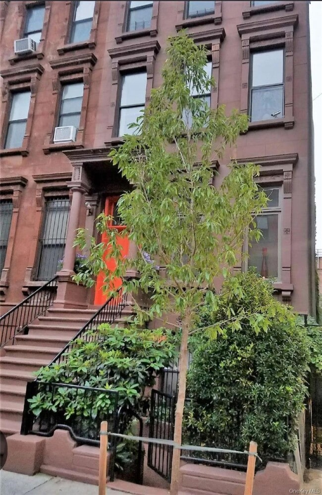 Building Photo - 164 W 122nd St