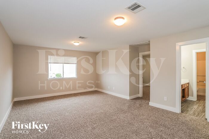 Building Photo - 19308 Stars Hollow Dr