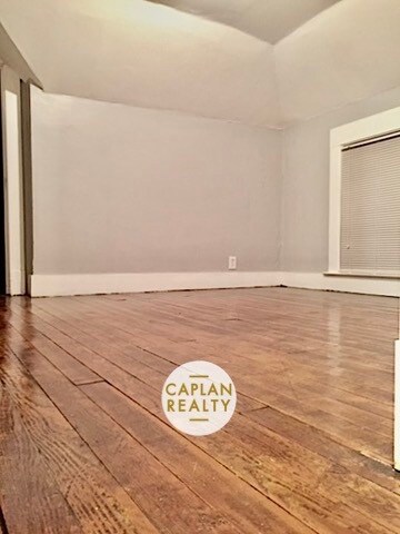 Building Photo - 25 W Rock Ave