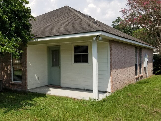 Building Photo - 1317 Harwich Dr