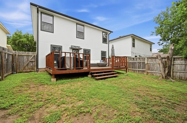 Building Photo - 1414 Strickland Dr