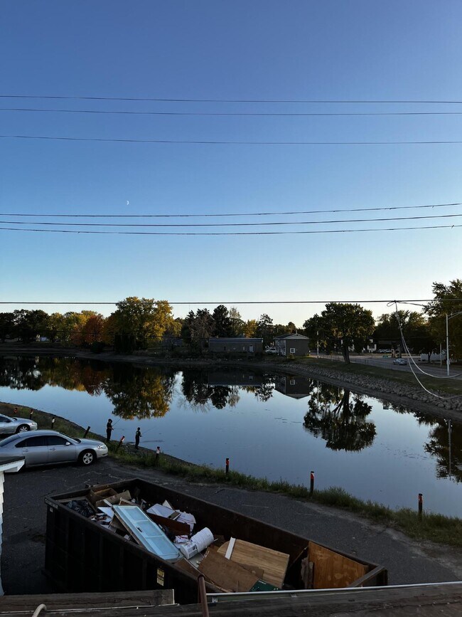 Building Photo - 2 Bedroom, 1 Bathroom Apartment For Rent D...
