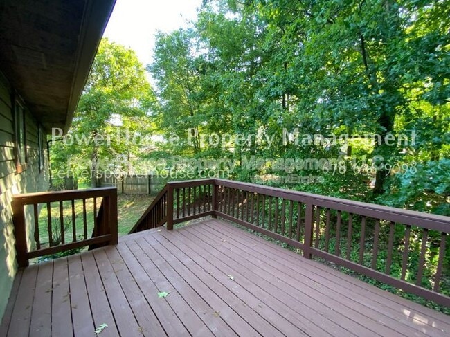Building Photo - 10260 Piney Ridge Walk