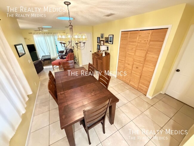 Building Photo - 2040-4401 Sea Mist Dr-