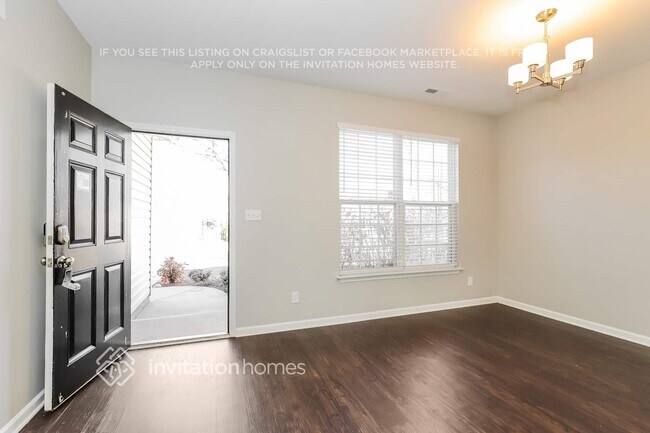 Building Photo - 1206 Bethpage Dr