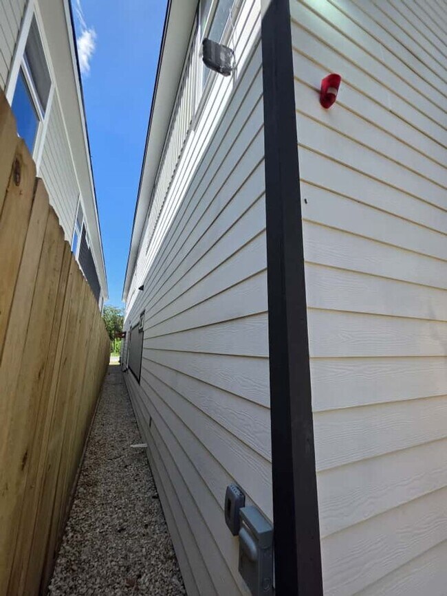 Building Photo - 8406 De Priest St