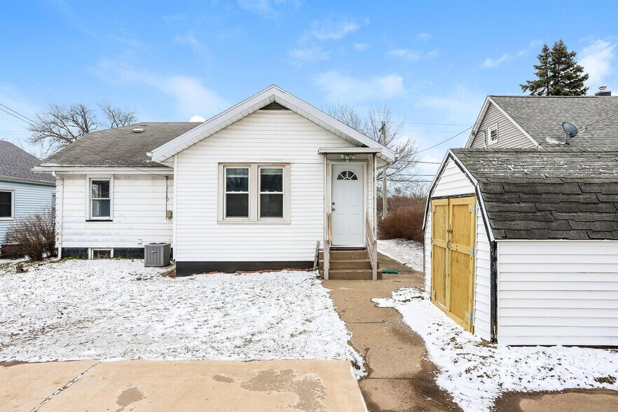 Building Photo - 1201 S 14th St