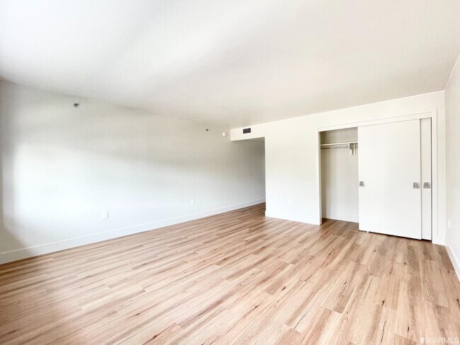 Building Photo - 200 Brannan St