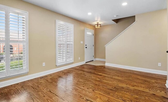 Building Photo - Lovely 2 Bedroom / 2 Bath for Rent