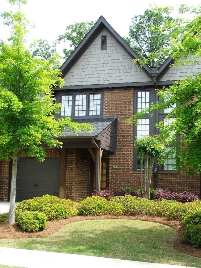 Building Photo - Townhome in Inverness, Hoover schools, 3BR...