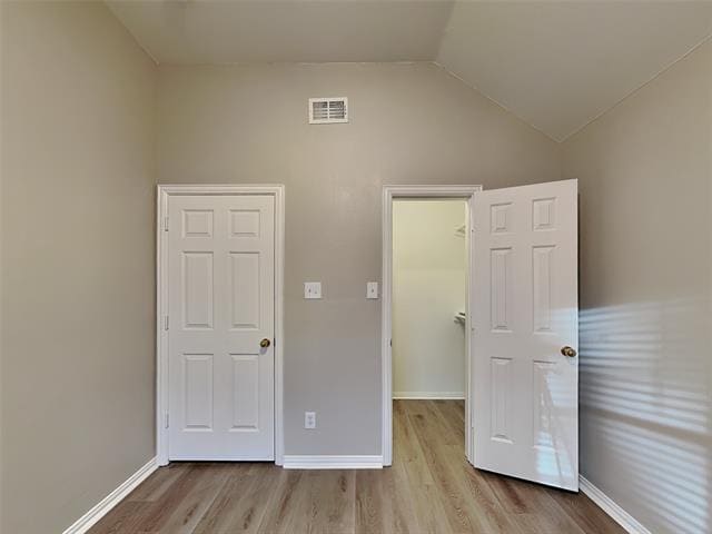 Building Photo - 709 W Park Dr