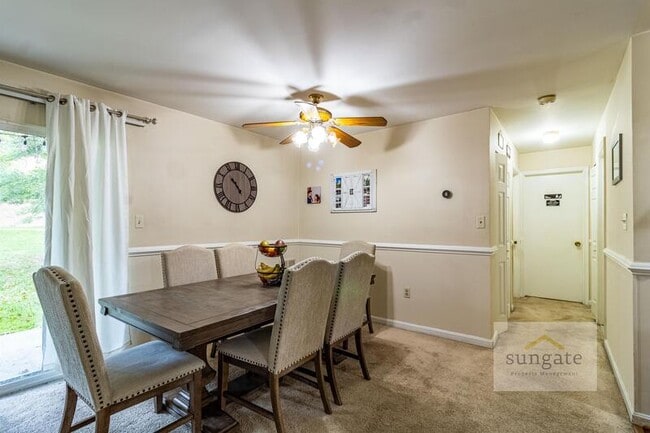 Building Photo - 208 Spring Maiden Ct