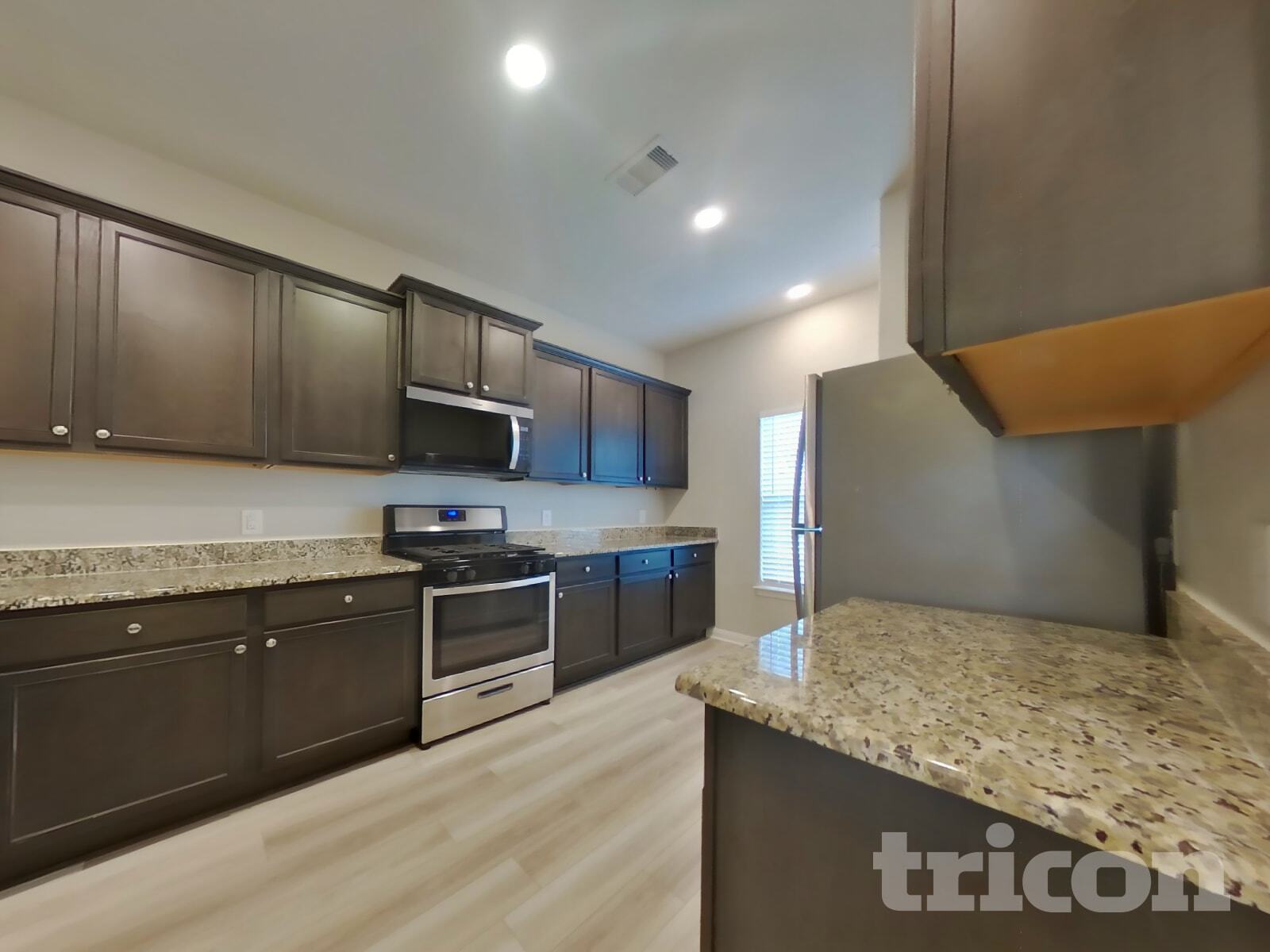 Building Photo - 23112 Shakespeare Dr