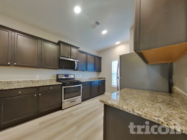 Building Photo - 23112 Shakespeare Dr