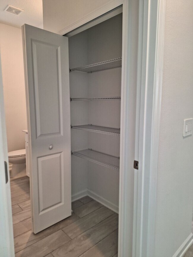 Building Photo - BEAUTIFUL NEW CONSTRUCTION 3 BEDROOM 2.5 B...