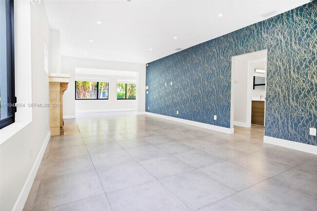 Building Photo - 1744 SW 22nd Terrace