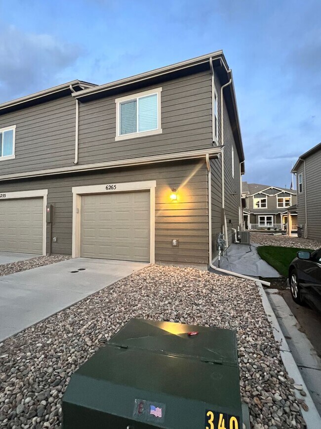 Building Photo - $2015 | 2BR/2.5BA | Lovely New Townhome in...