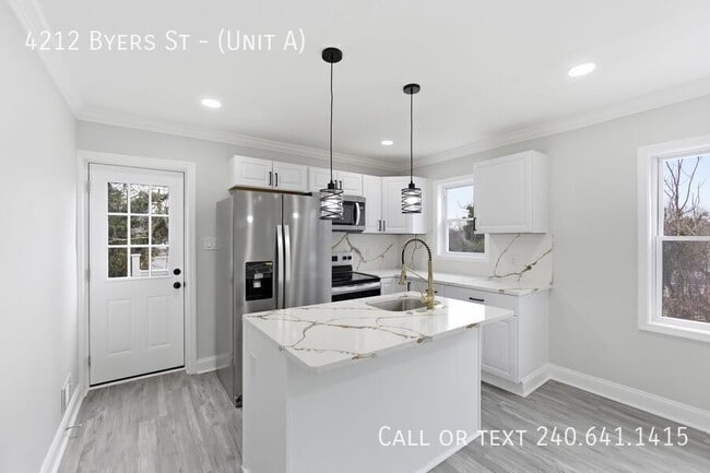 Building Photo - 4212 Byers St