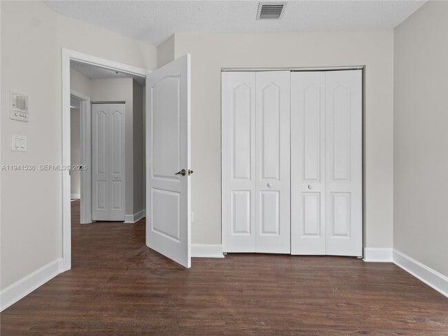 Building Photo - 5153 NW 113th Ave