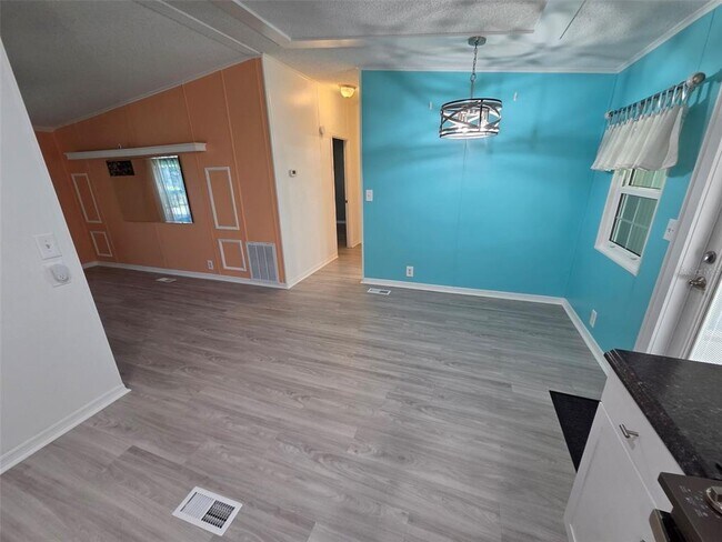 Building Photo - 4613 Tangelo Dr