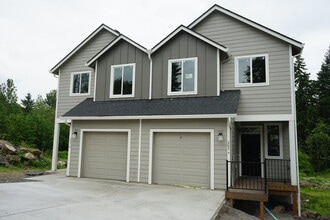 Building Photo - r205CloverDaleRoad