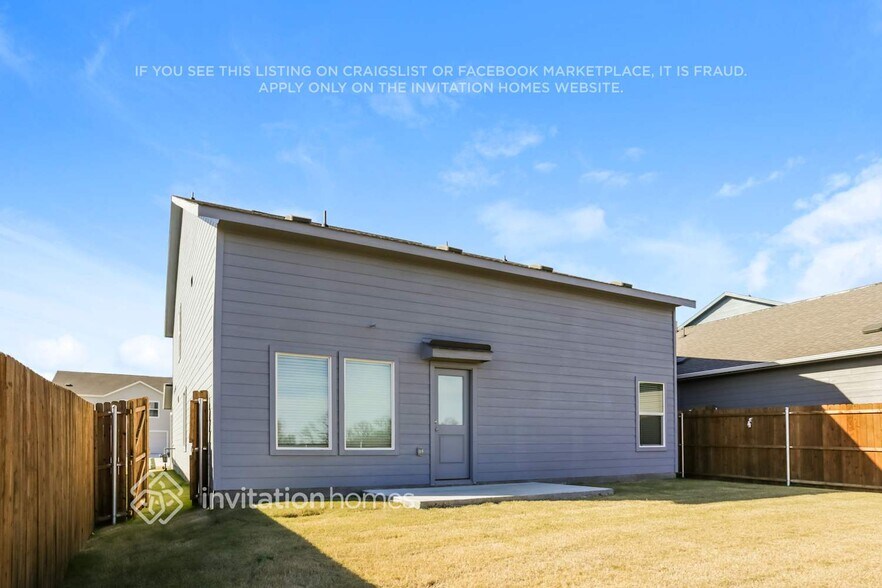 Building Photo - 2508 Flight Trl