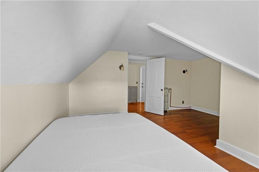 Building Photo - 18 Rhode Island Ave