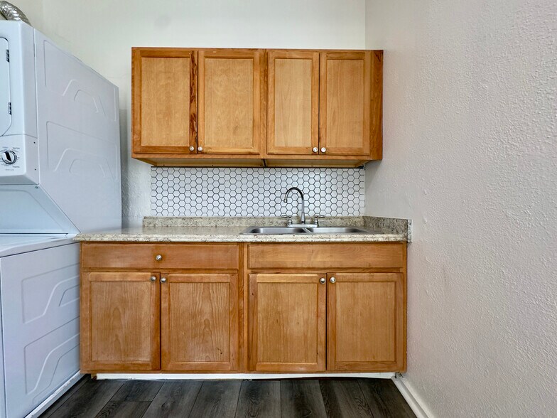 Building Photo - 3641 West St