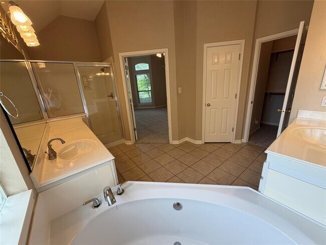 Building Photo - 8413 Sea Ash Cir