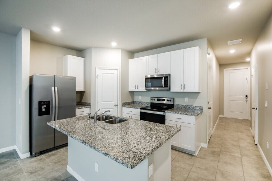 Building Photo - 3565 San Bernardino Way