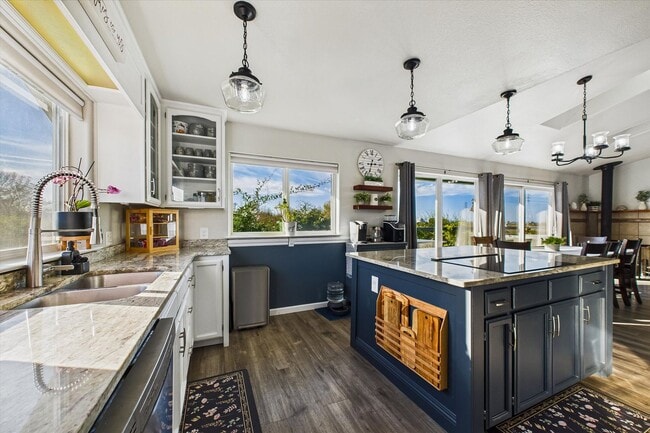 Building Photo - Custom Home on Property just outside of Eureka!