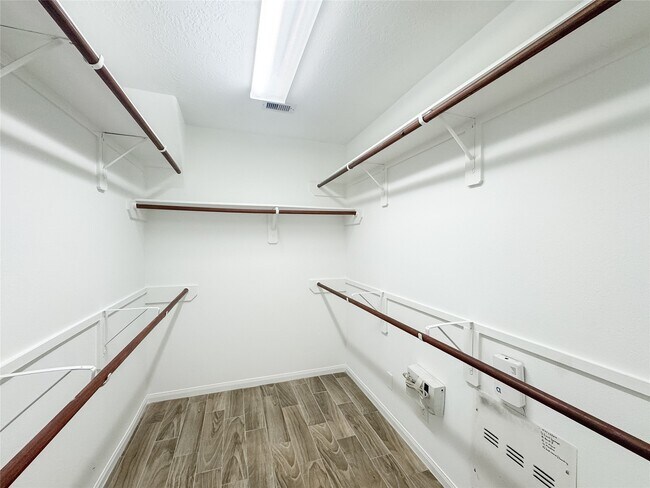 Building Photo - 19214 Garrett Knolls Ln