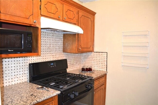 Building Photo - 942 Grand Jct Dr