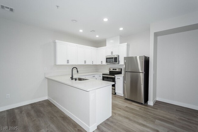 Building Photo - 1140 Sixshooter Ave