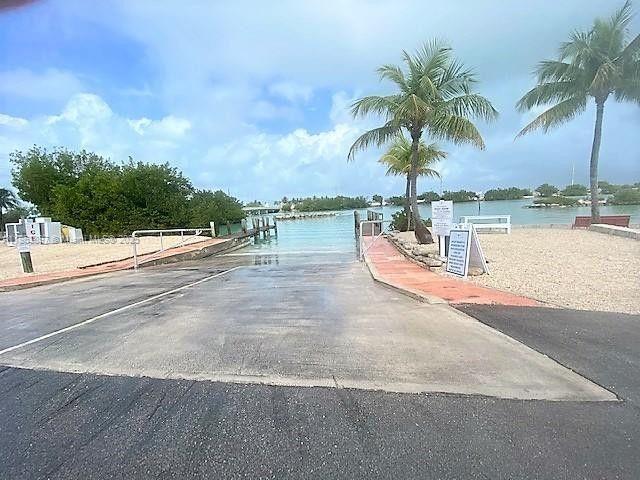 Building Photo - 241 W Seaview Dr
