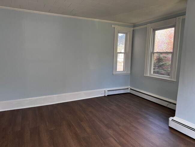 Building Photo - Spacious 3 Bedroom, 1.5 Bath House for Rent in Brewer