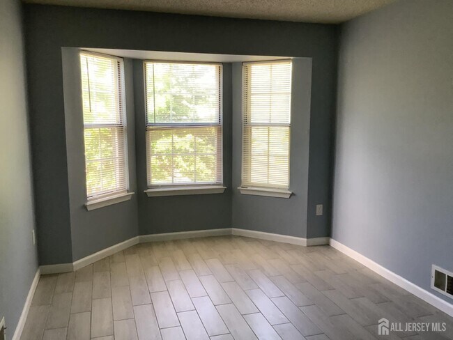 Building Photo - 336 Wimbeldon Ct
