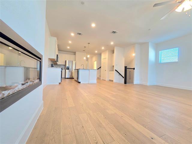 Building Photo - 7901 Sunset Blvd