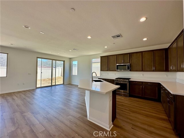 Building Photo - 21430 Megan Ct