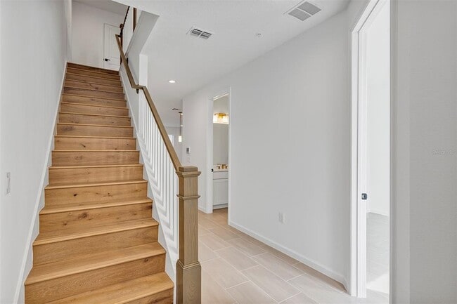 Building Photo - 1851 Pinecliff Dr