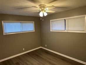 Building Photo - 1905 19th Ave N