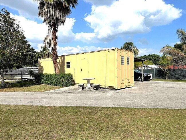 Building Photo - 24595 SW 124th Ave