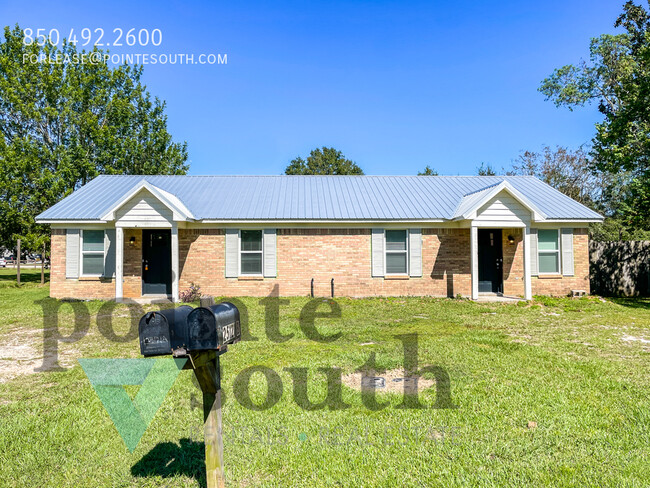 Building Photo - 25121 Olive St