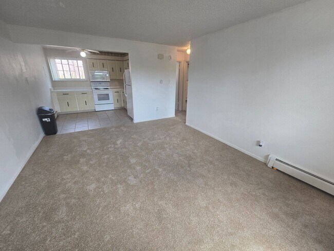 Building Photo - 1447 Nokomis Dr