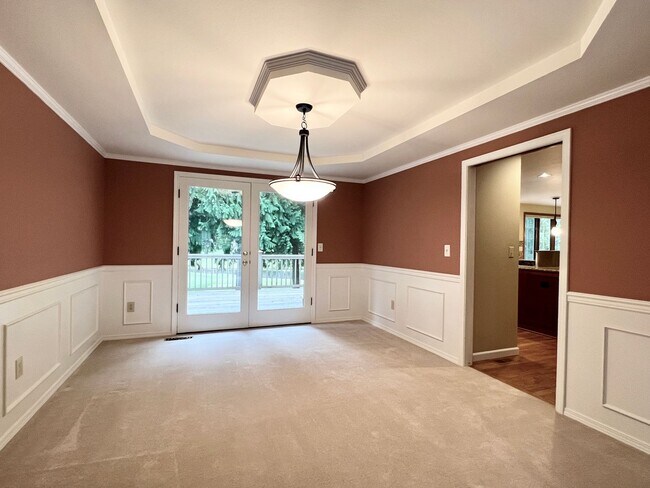 Building Photo - Golf Course Home in Mill Creek!