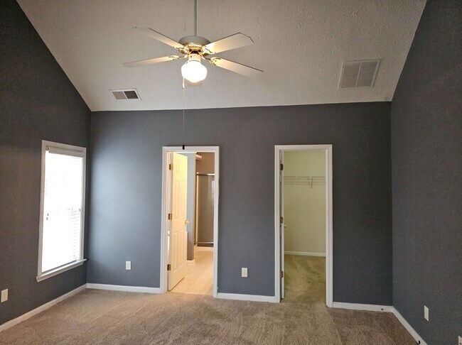 Building Photo - Well Kept Union City Home, 3BR, 2BA