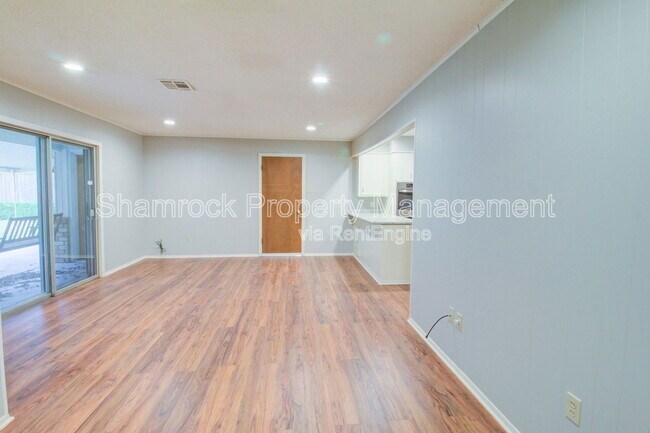 Building Photo - 5930 Caldwell Dr