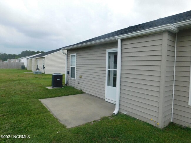 Building Photo - 128 Kobe Dr